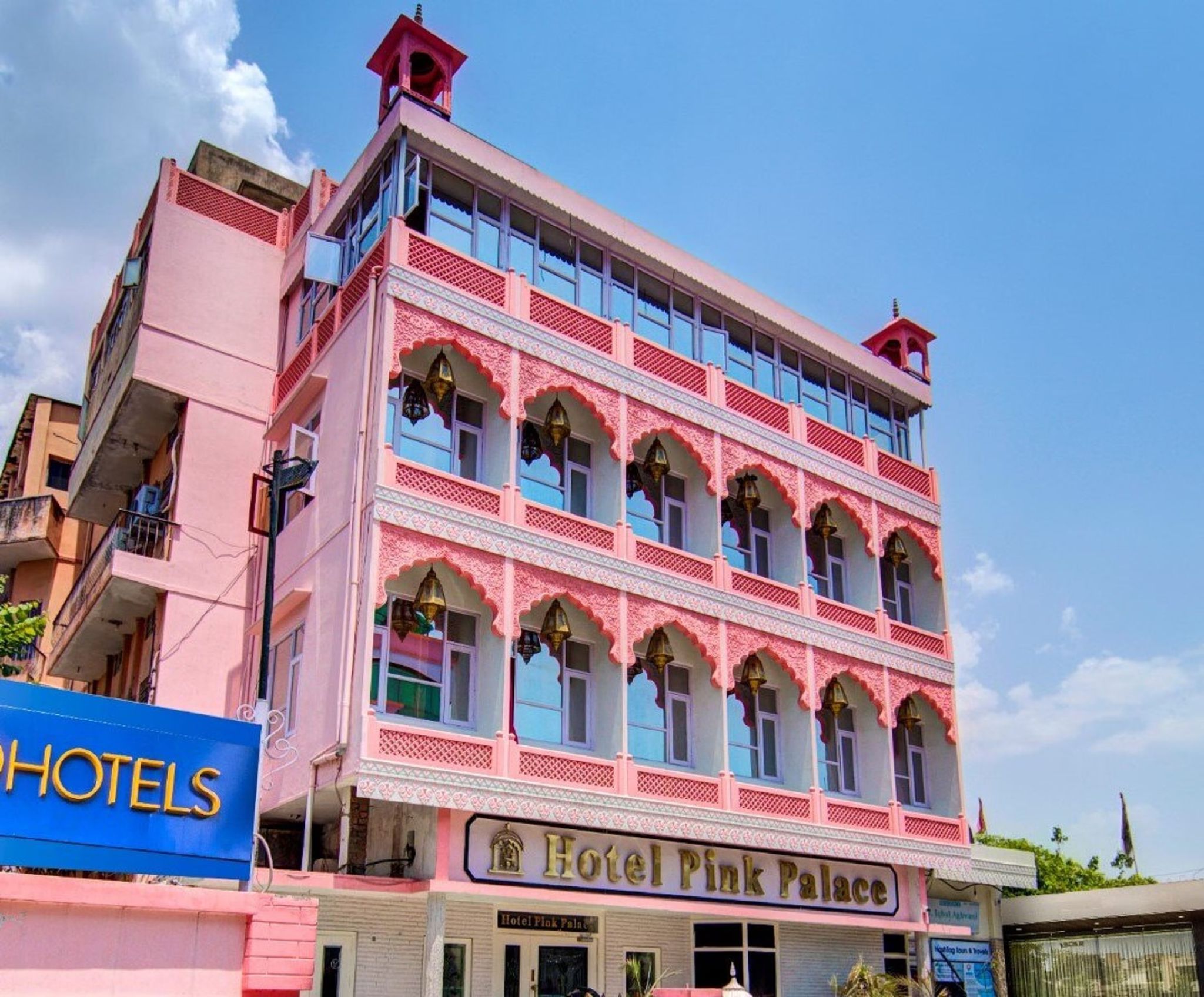 Hotel Pink Palace - A Boutique Heritage Hotel