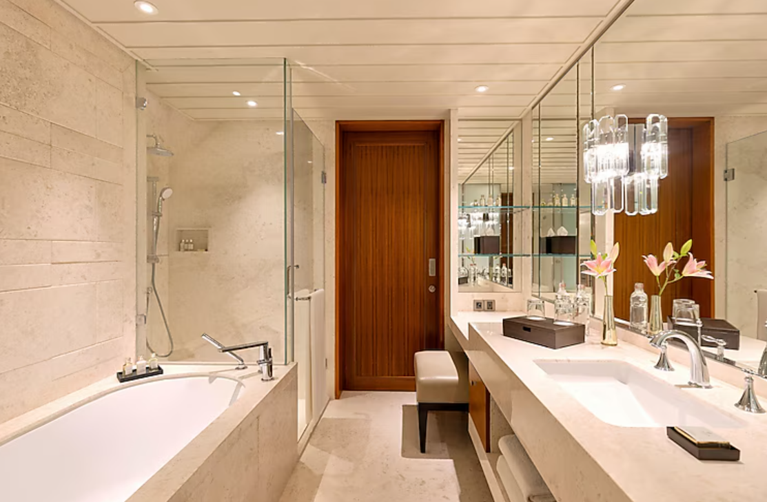 The Qutb Suite with Club lounge access