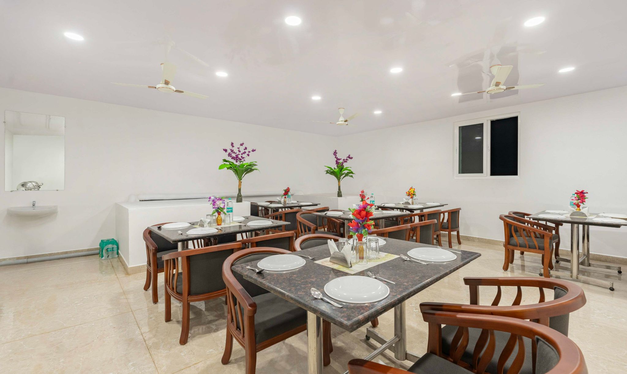 Food & Dining