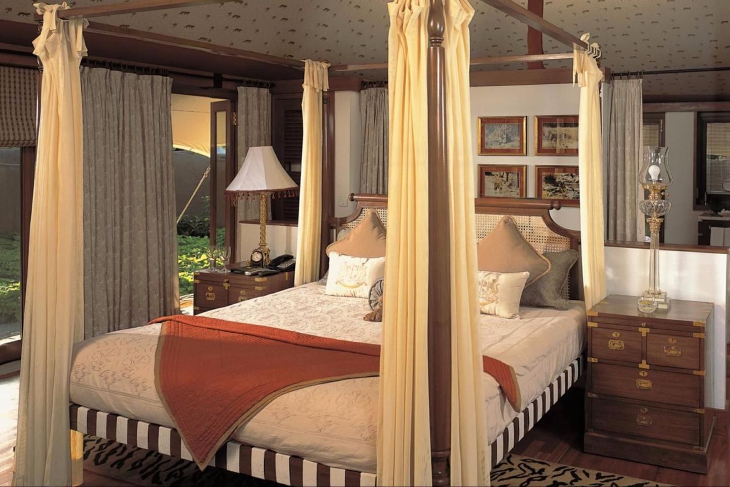 Royal Tent with Private Pool