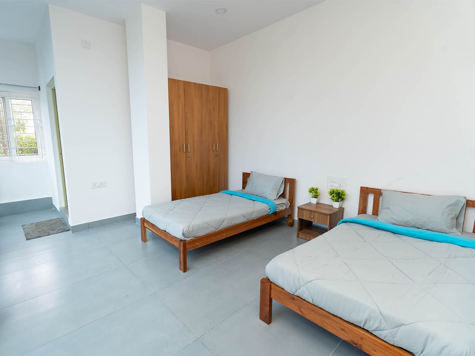 Z Express Aikin Bangalore - Hotel Price, Reviews, Photos