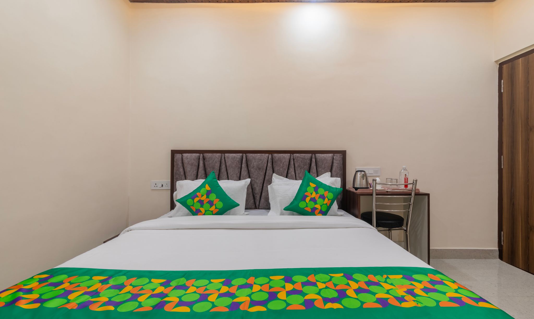 Treebo Golden Kashi Standard Room