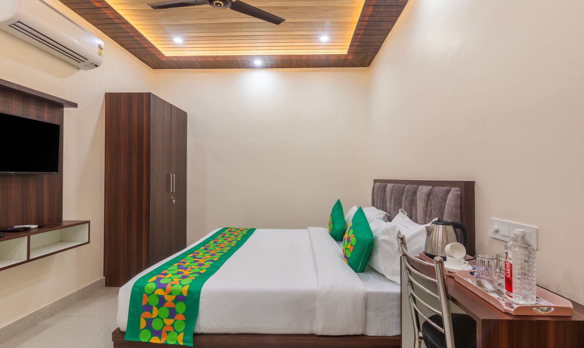 Treebo Golden Kashi Standard Room 2