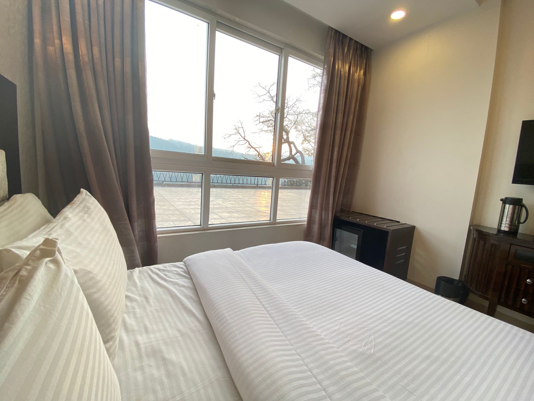 Hotel Panchgani Deluxe Room 5