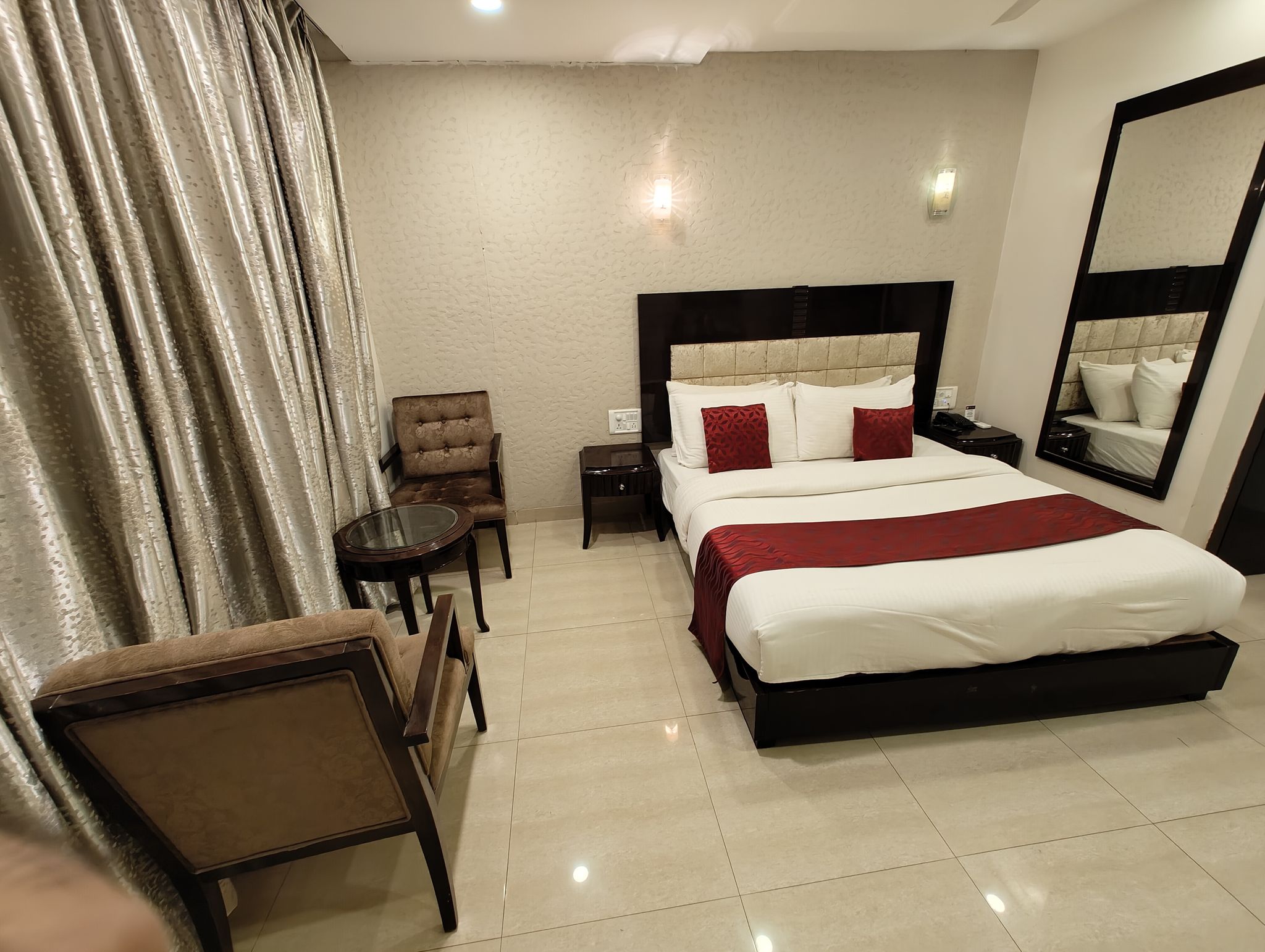 Hotel Panchgani Deluxe Room 3