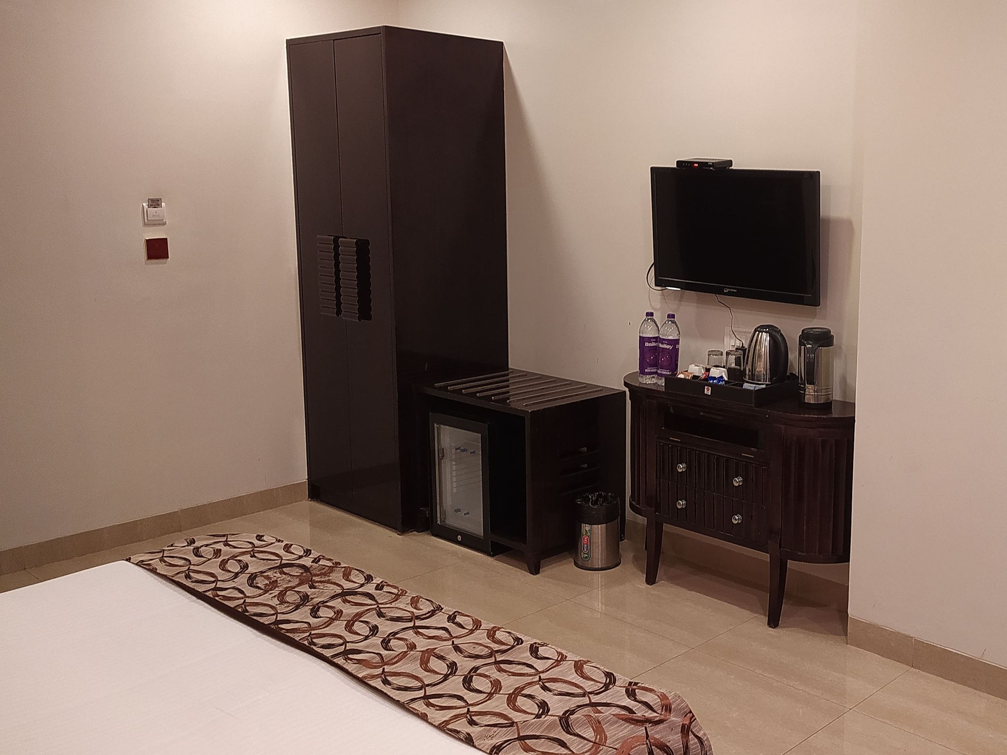 Hotel Panchgani Deluxe Room 11