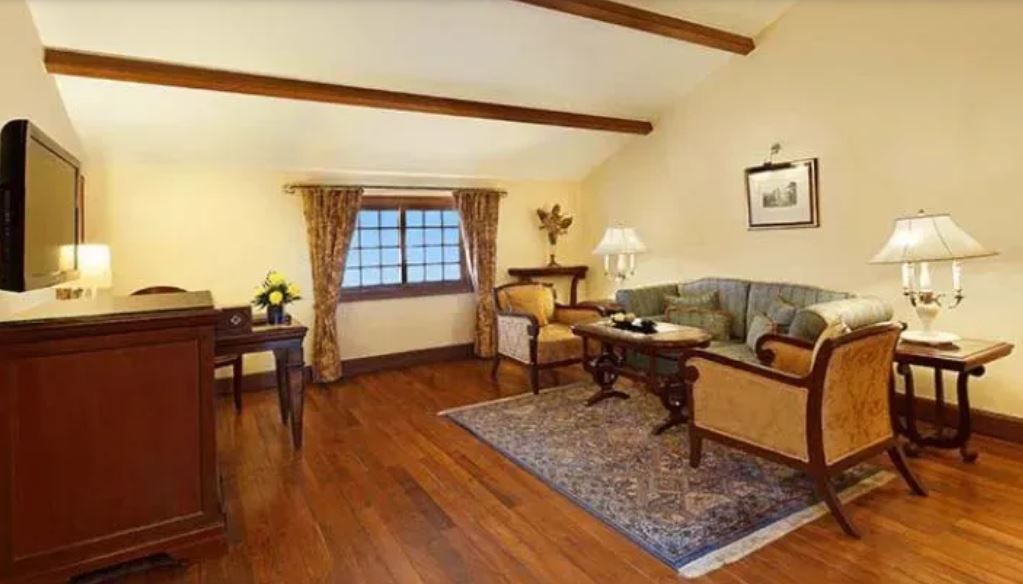 Deluxe Suites