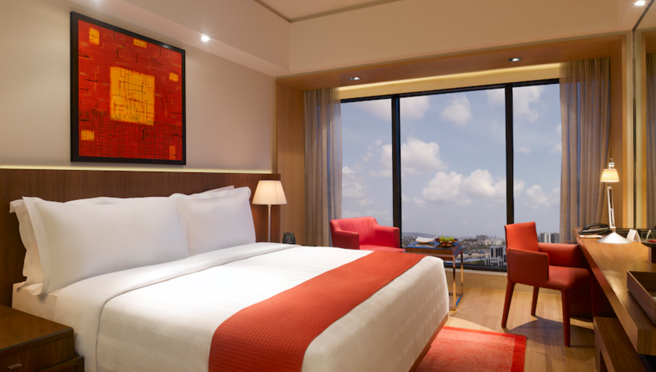 Trident Club Room with Bathtub