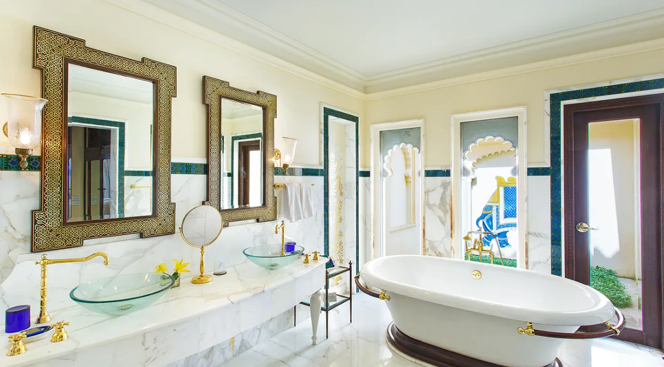 Luxury Suite with Private Pool