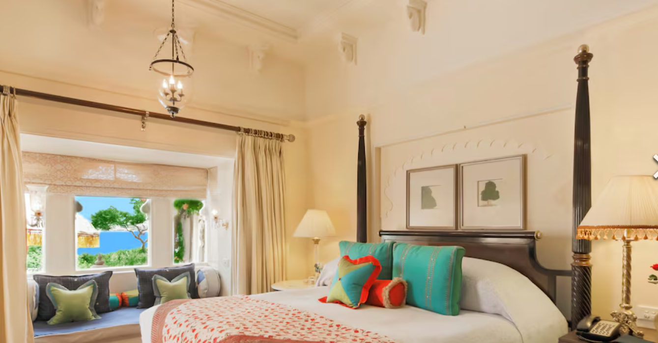 Premier City Palace View Room with Semi Private Pool