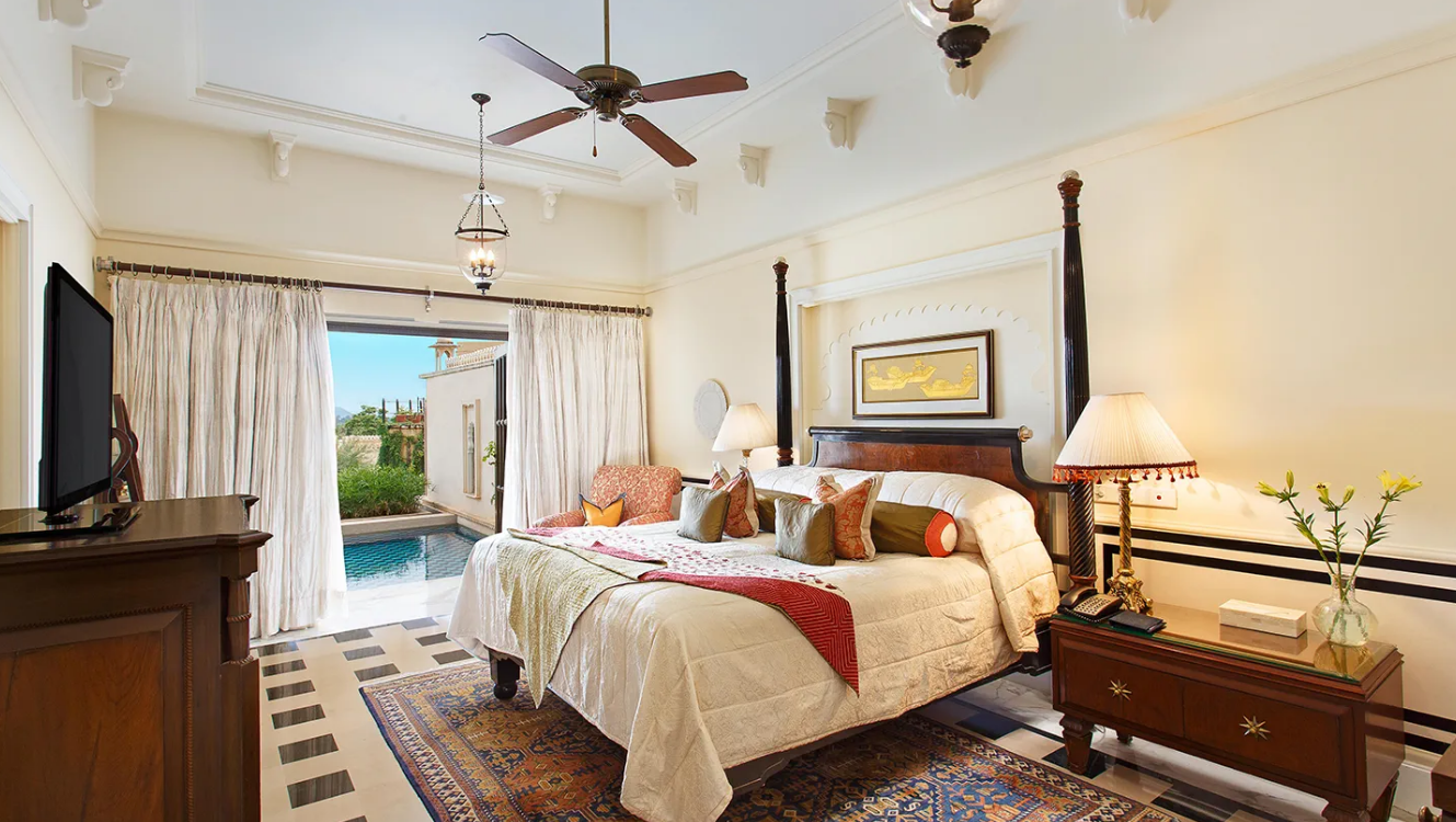 Luxury Suite with Private Pool