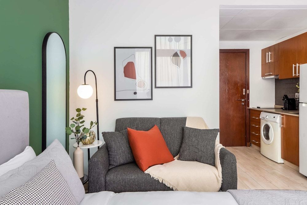 Studio, Accessible