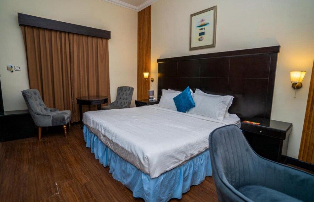 Royal Prestige Hotel