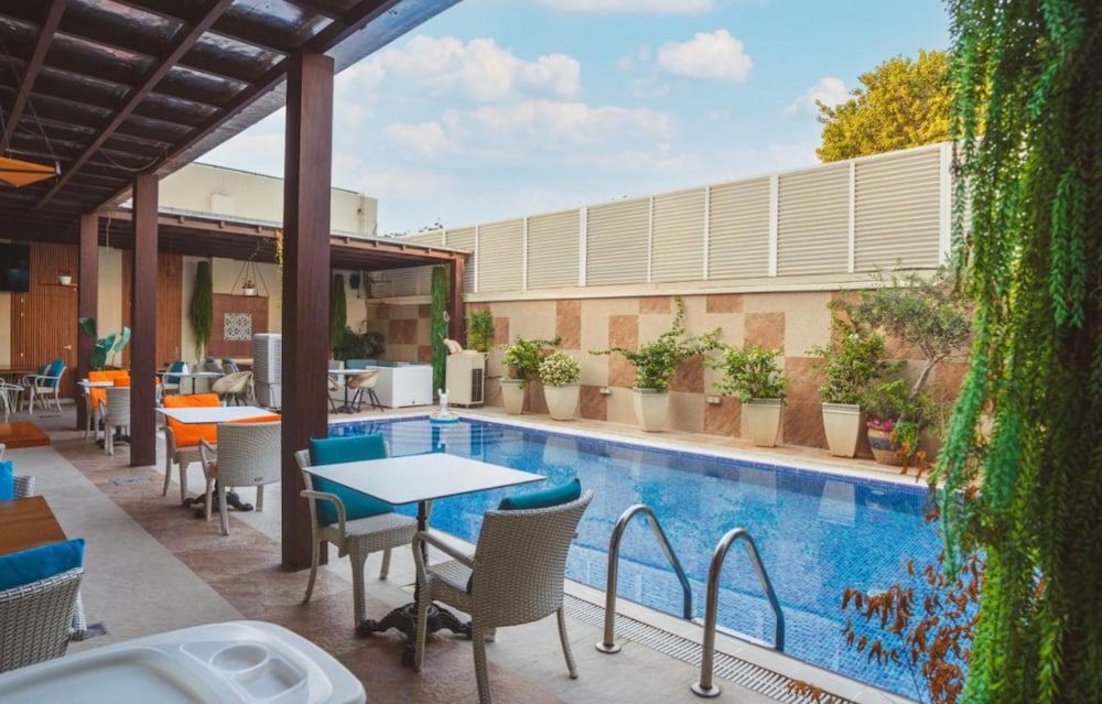 Royal Prestige Hotel