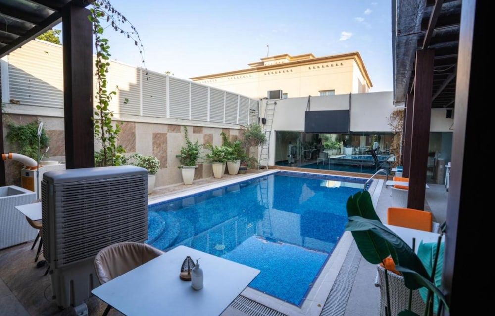 Royal Prestige Hotel