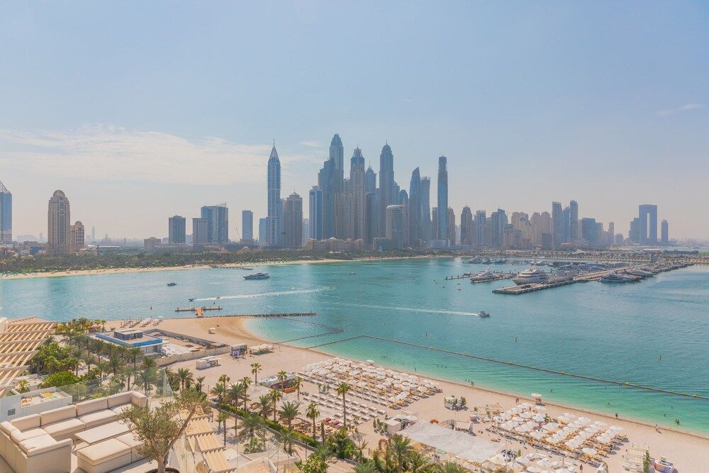 DXB - Five - 31201 - PJ