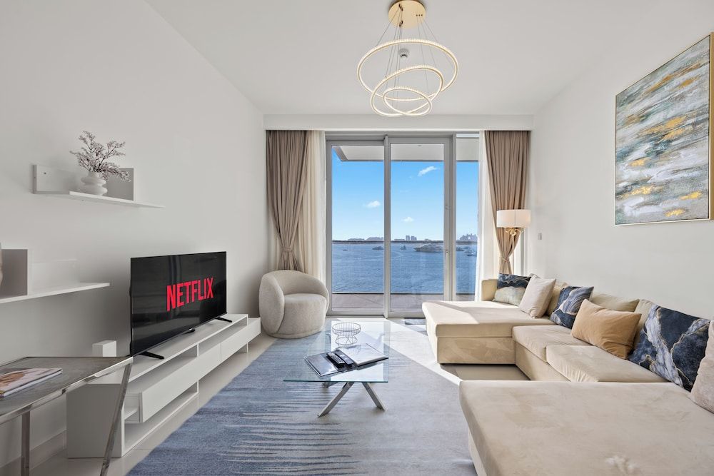 YOUR STAY Apartments Luxury Beachfront Living