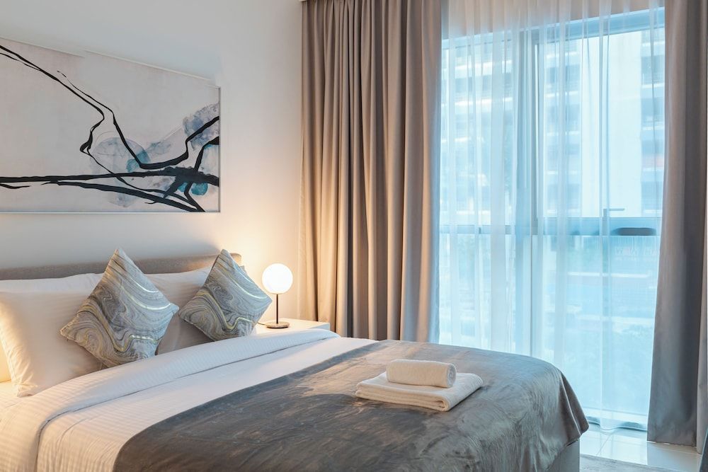 YOUR STAY Apartments Luxury Beachfront Living Premium Apartment, 1 King Bed, Balcony, Corner