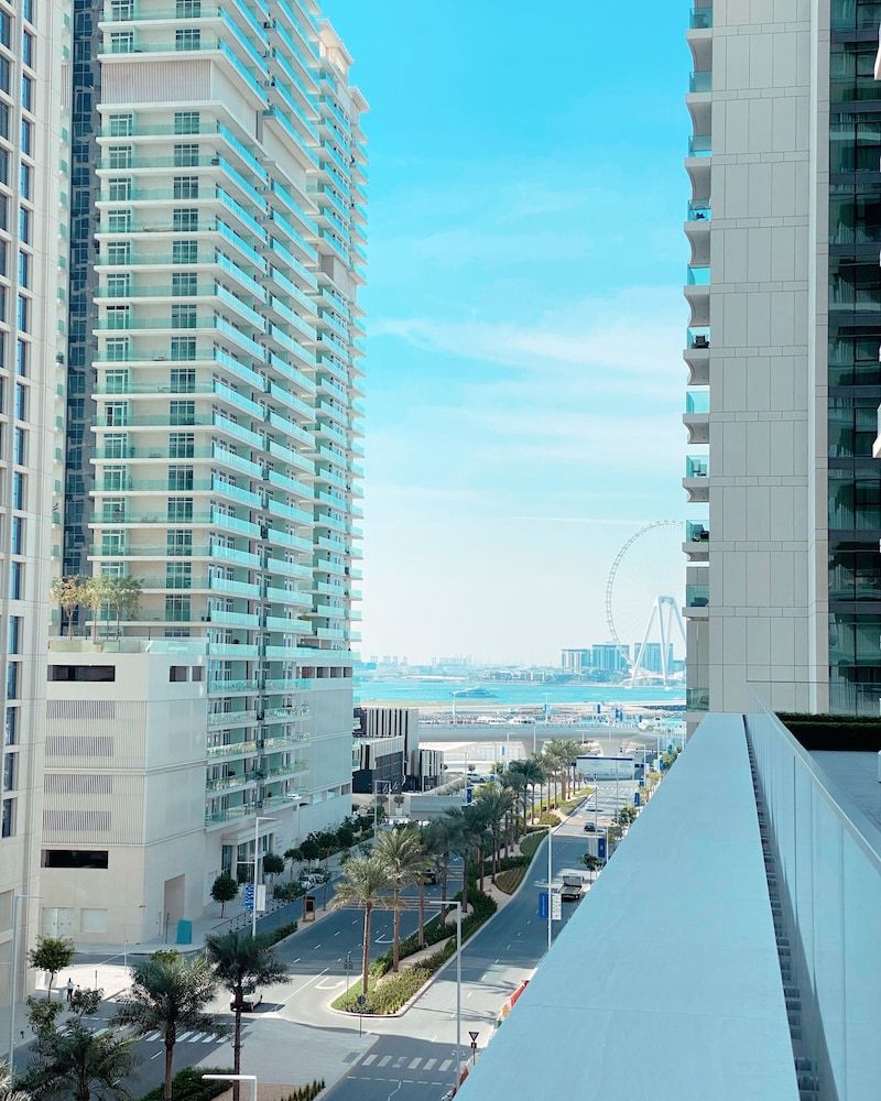 YOUR STAY Apartments Luxury Beachfront Living