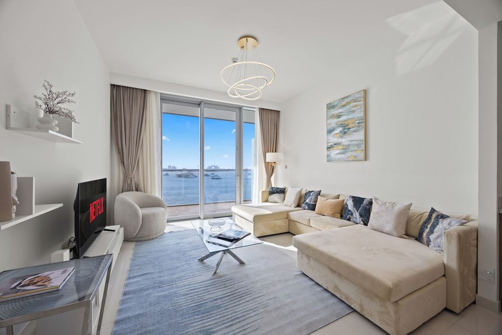 YOUR STAY Apartments Luxury Beachfront Living Signature Apartment, 2 Bedrooms, Balcony, Sea View 18