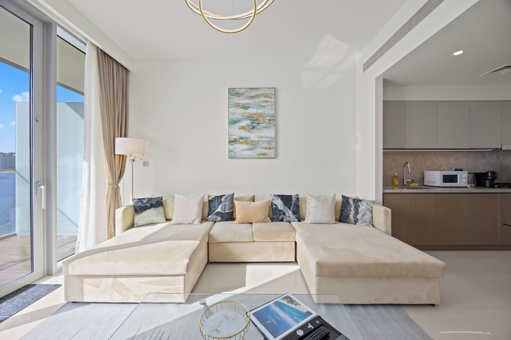 YOUR STAY Apartments Luxury Beachfront Living Signature Apartment, 2 Bedrooms, Balcony, Sea View 4