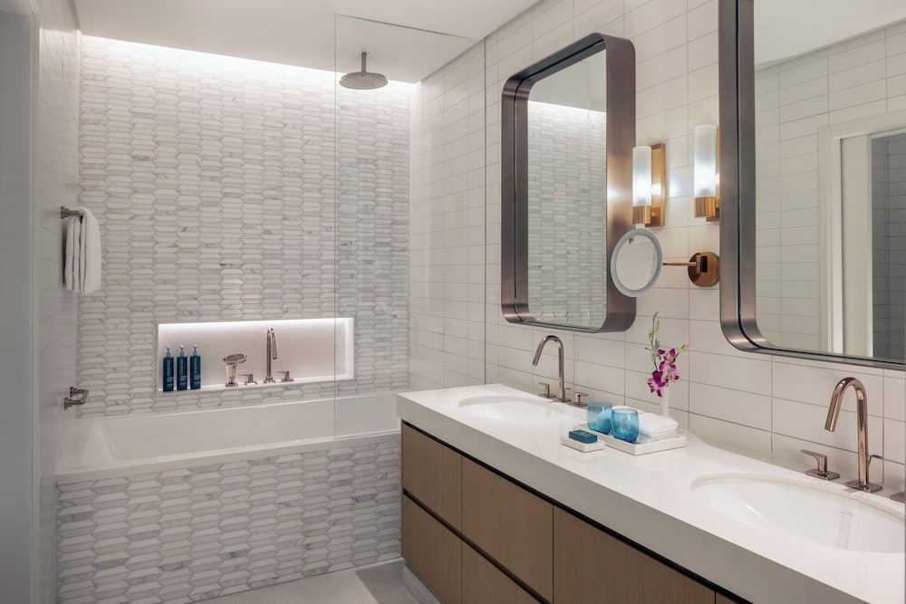 Hilton Dubai Creek Hotel & Residences Apartment, 1 Bedroom (Creek) 7