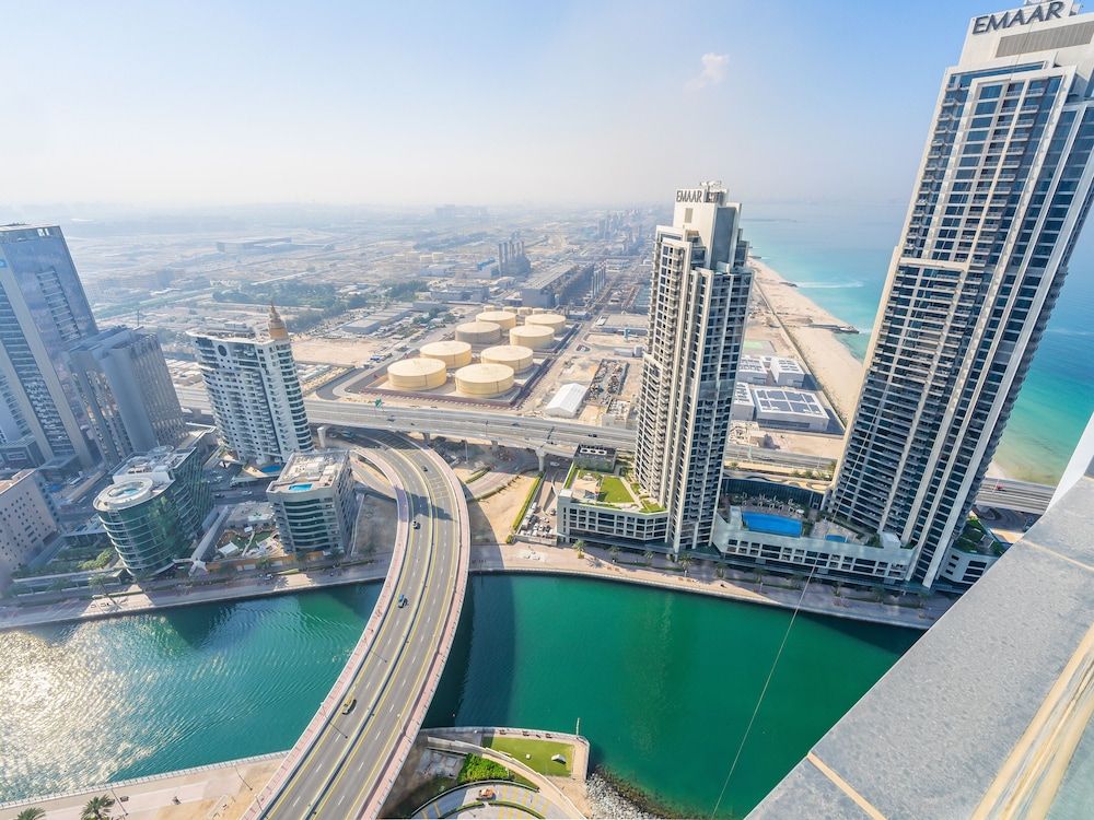Mesmerizing Condo With Stunning Canal and Sea View