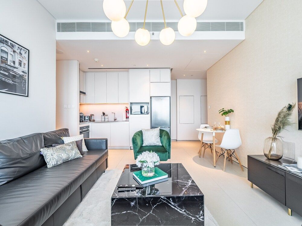 Mesmerizing Condo With Stunning Canal and Sea View