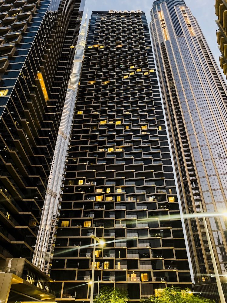 Deluxe 2BR Burj Khalifa & Fountain View