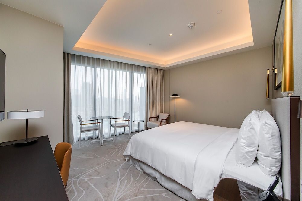 Deluxe 2BR Burj Khalifa & Fountain View