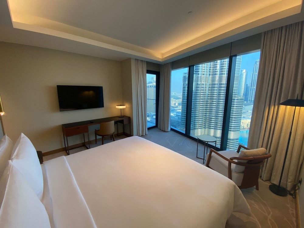 Deluxe 2BR Burj Khalifa & Fountain View
