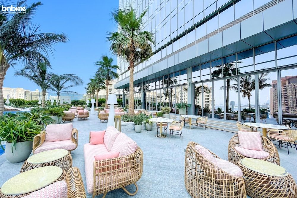 bnbme | The Palm Tower | STUDIO