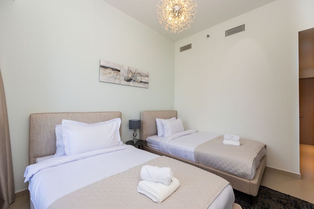 Amazing 3BR Burj Khalifa & Fountain View