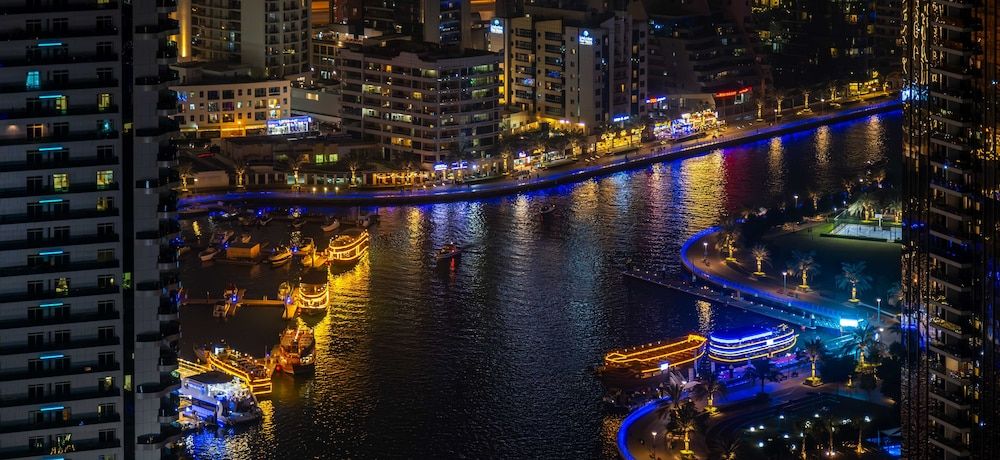 LUX  The Vida Marina Residence 2
