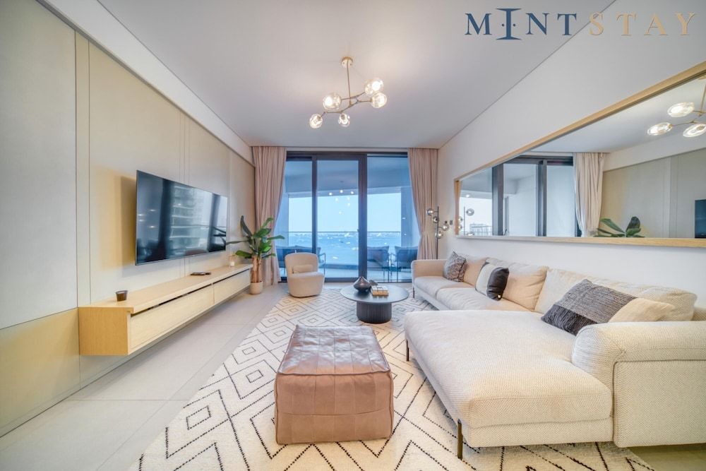 Address JBR Beachfront Living w Ain Dubai View