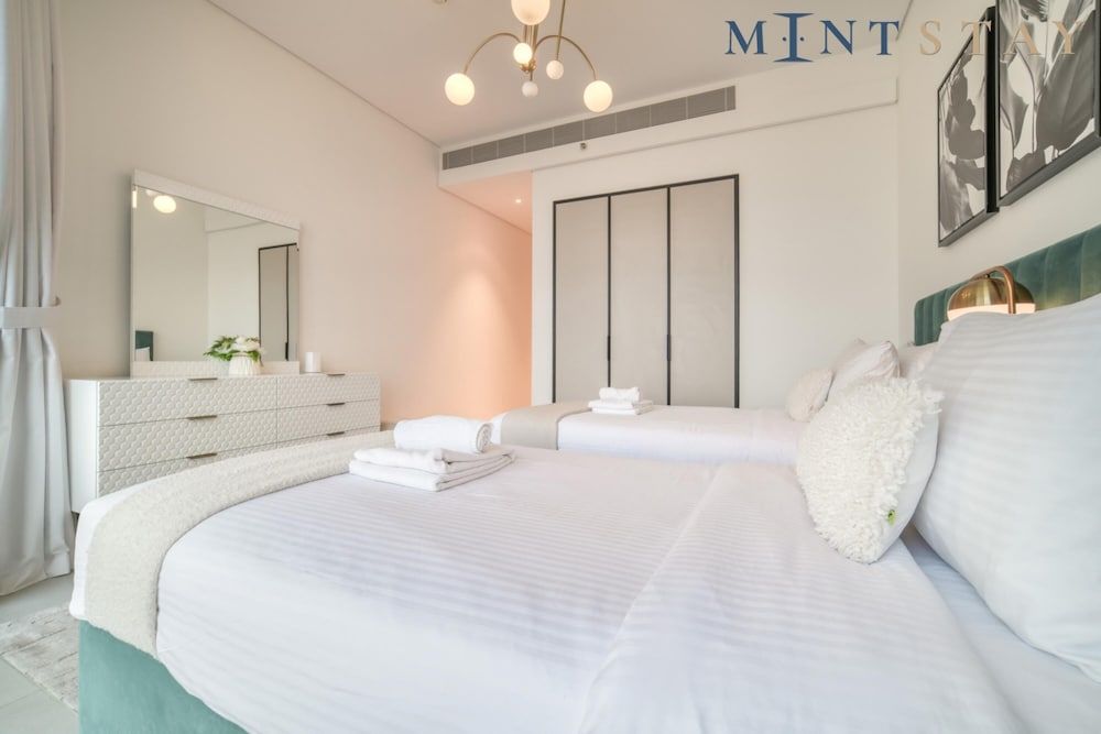 Address JBR Beachfront Living w Ain Dubai View
