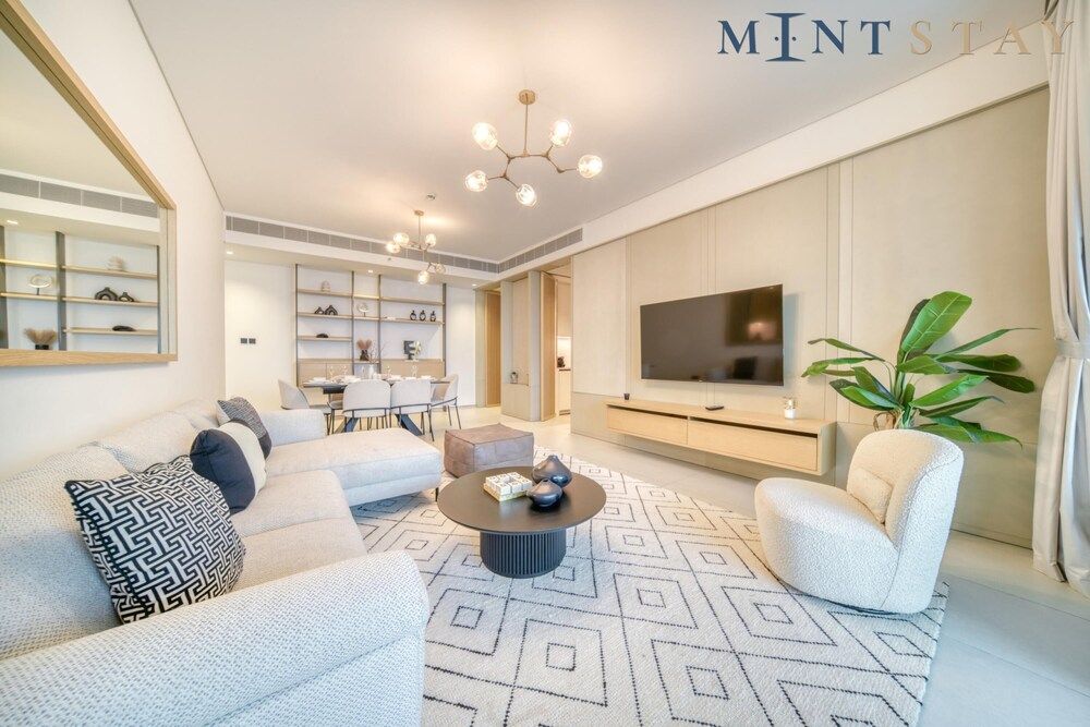Address JBR Beachfront Living w Ain Dubai View
