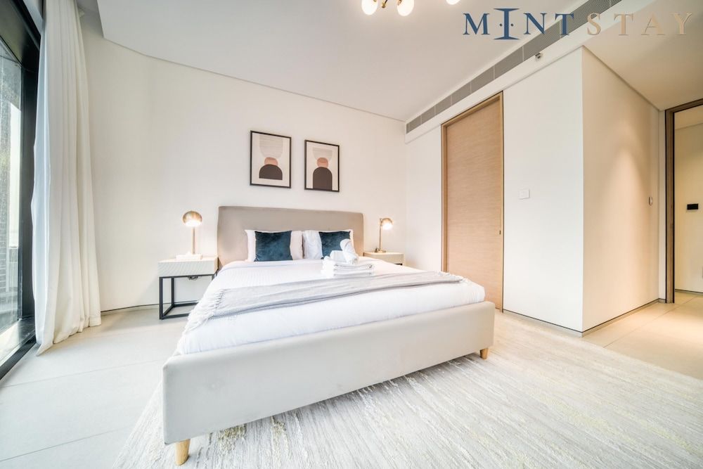 Address JBR Beachfront Living w Ain Dubai View
