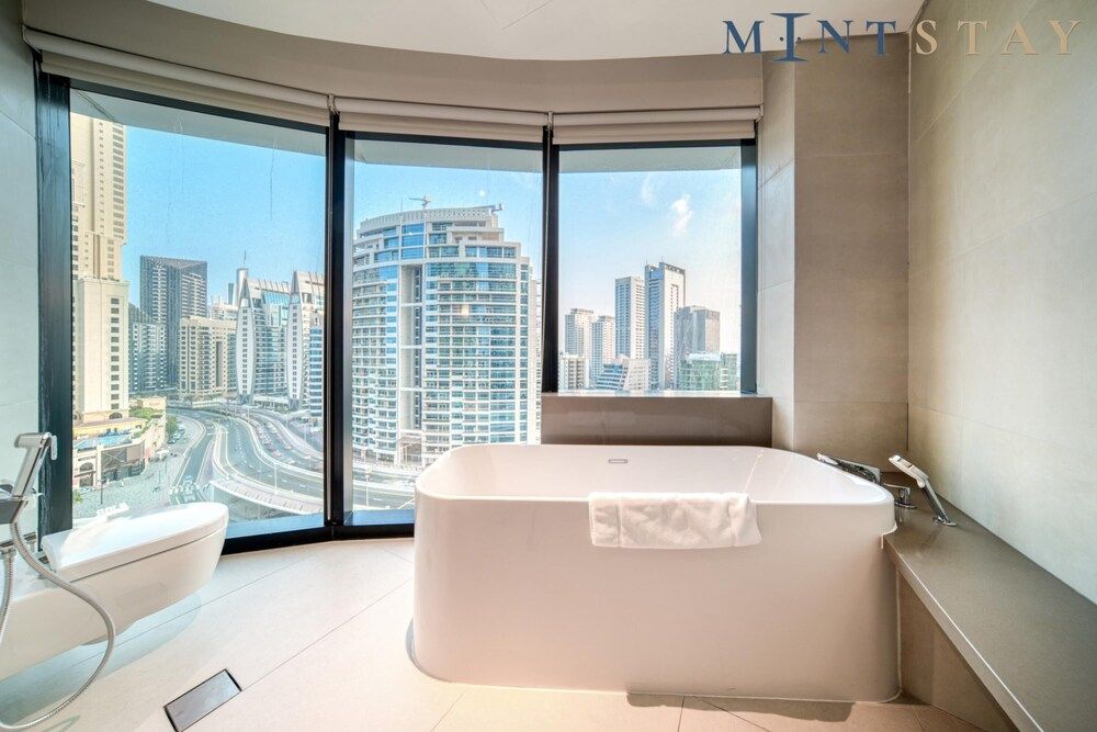 Address JBR Beachfront Living w Ain Dubai View