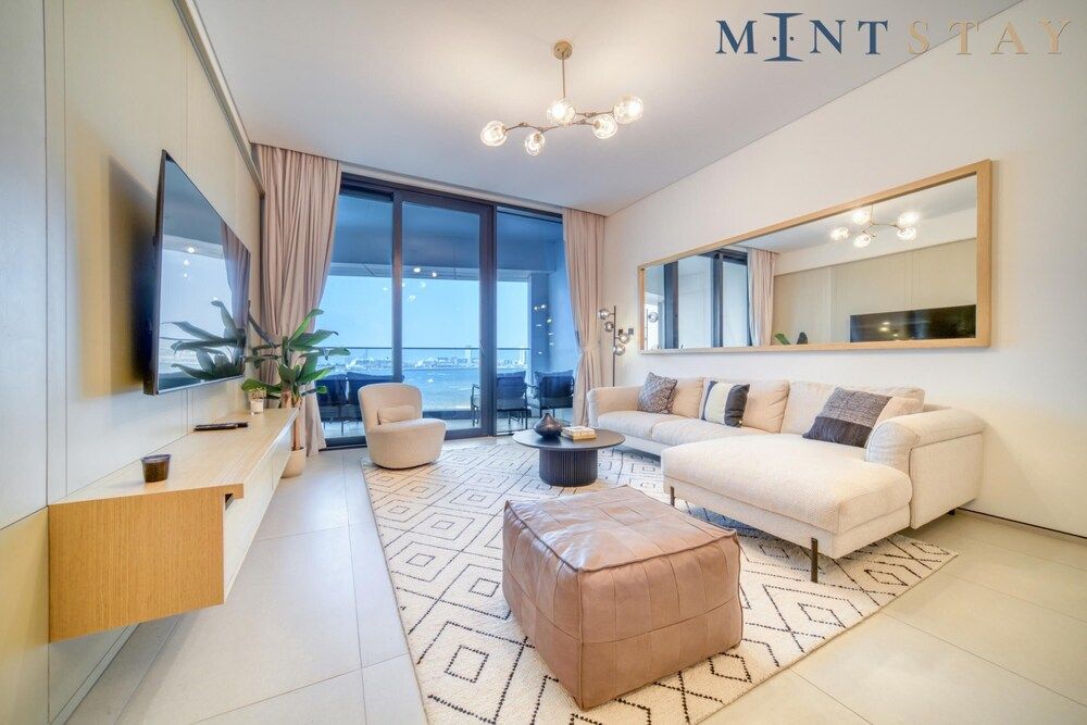 Address JBR Beachfront Living w Ain Dubai View