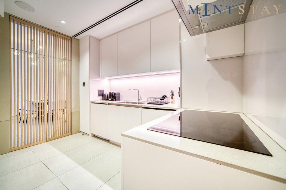 Address JBR Beachfront Living w Ain Dubai View