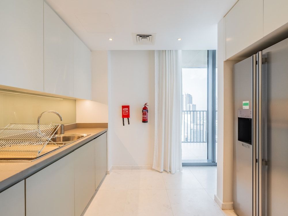 Spacious Apt With Spectacular Burj Khalifa Views