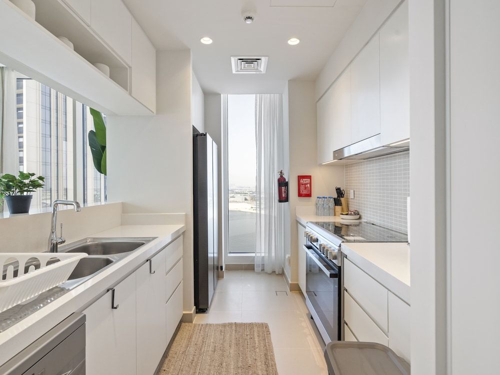 Spacious Apt With Incredible Canal and Park Views
