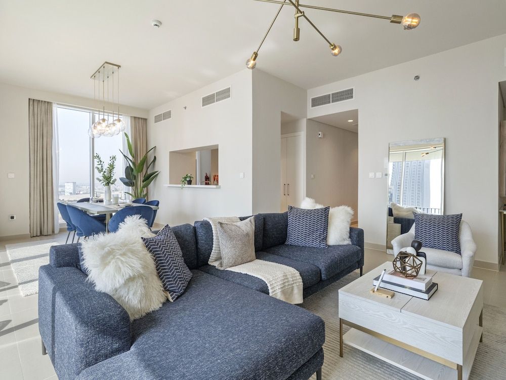 Spacious Apt With Incredible Canal and Park Views
