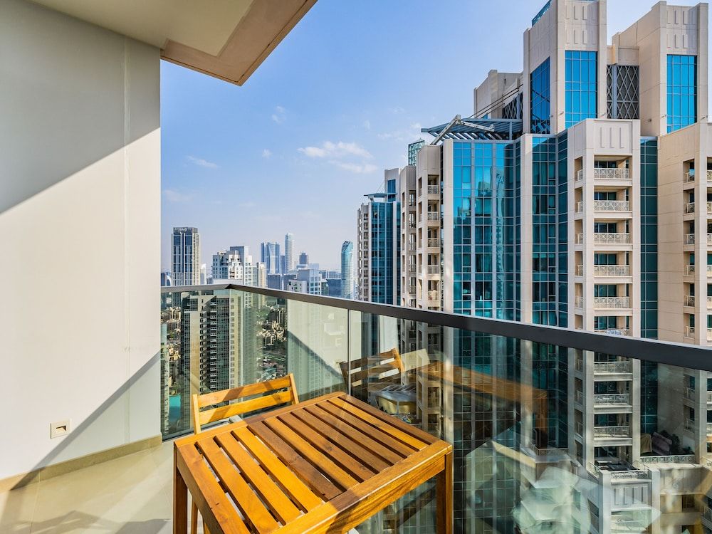 The Elevated Abode 1BHK Apt in Downtown