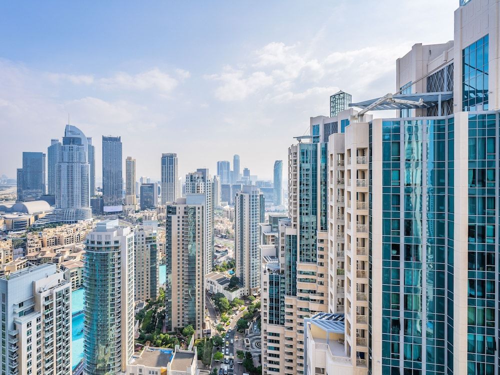 Charming Skyline View From This Fancy Downtown Apt