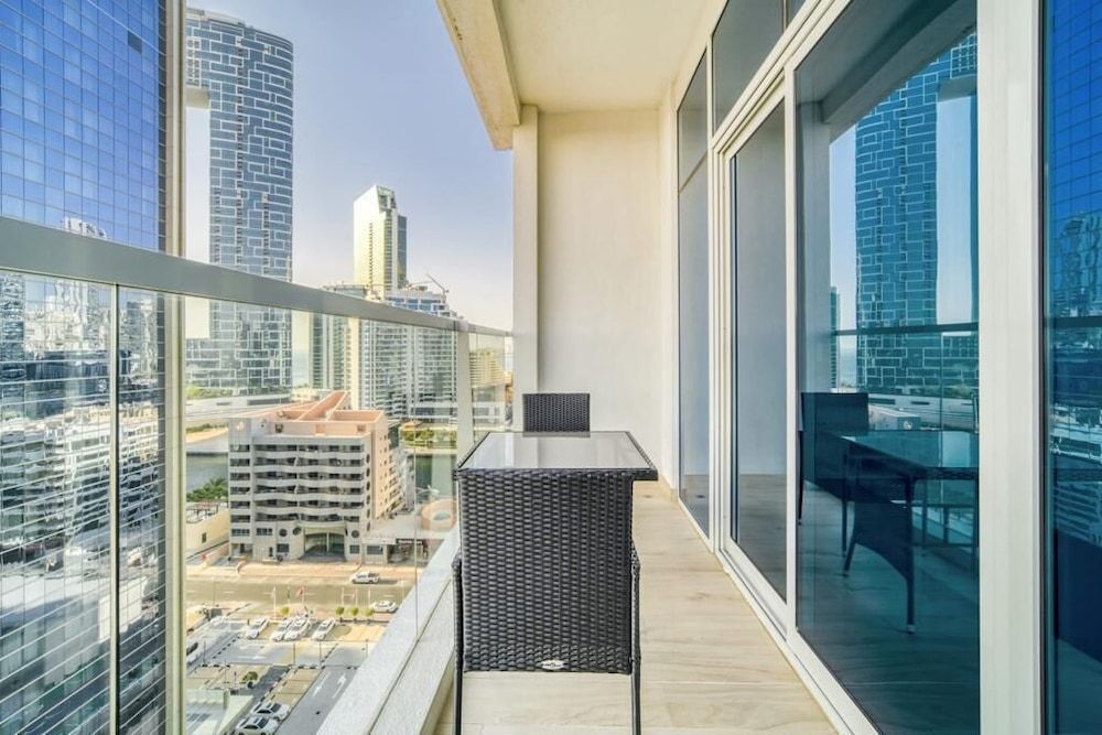 Bright Studio With Mesmerizing Canal and City View