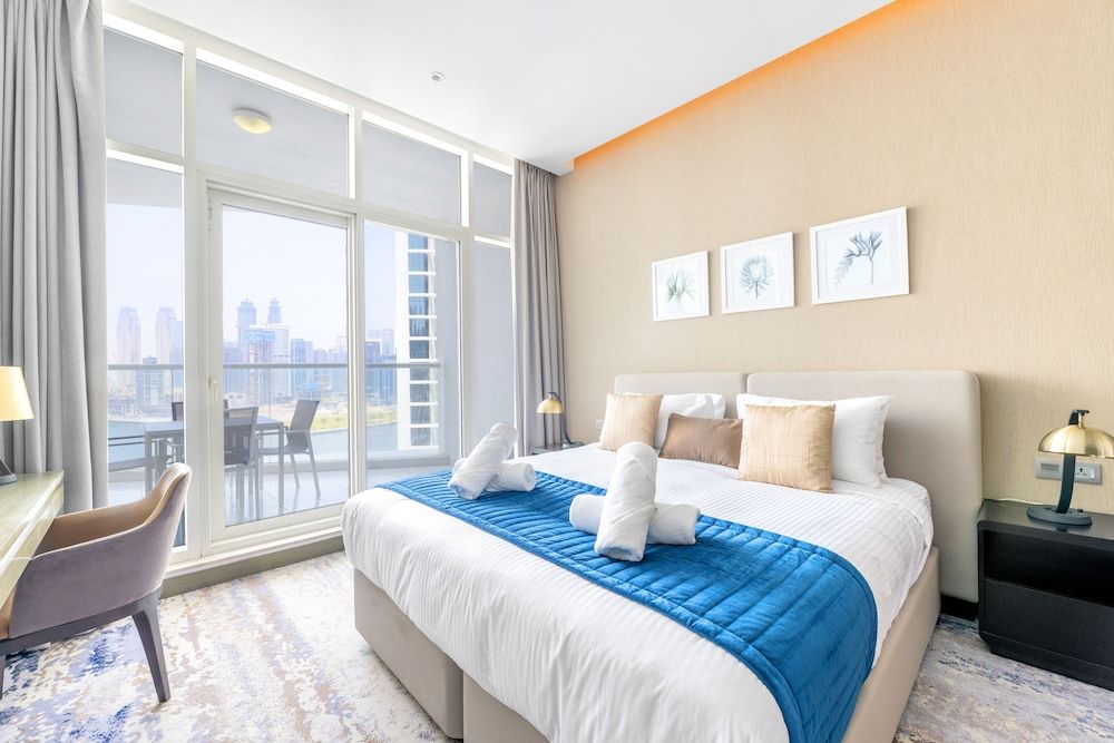 Downtown Ultra Luxury Studio Suites