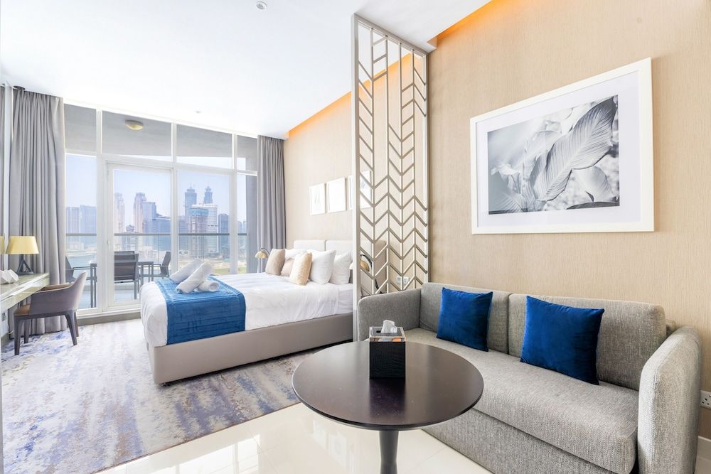 Downtown Ultra Luxury Studio Suites