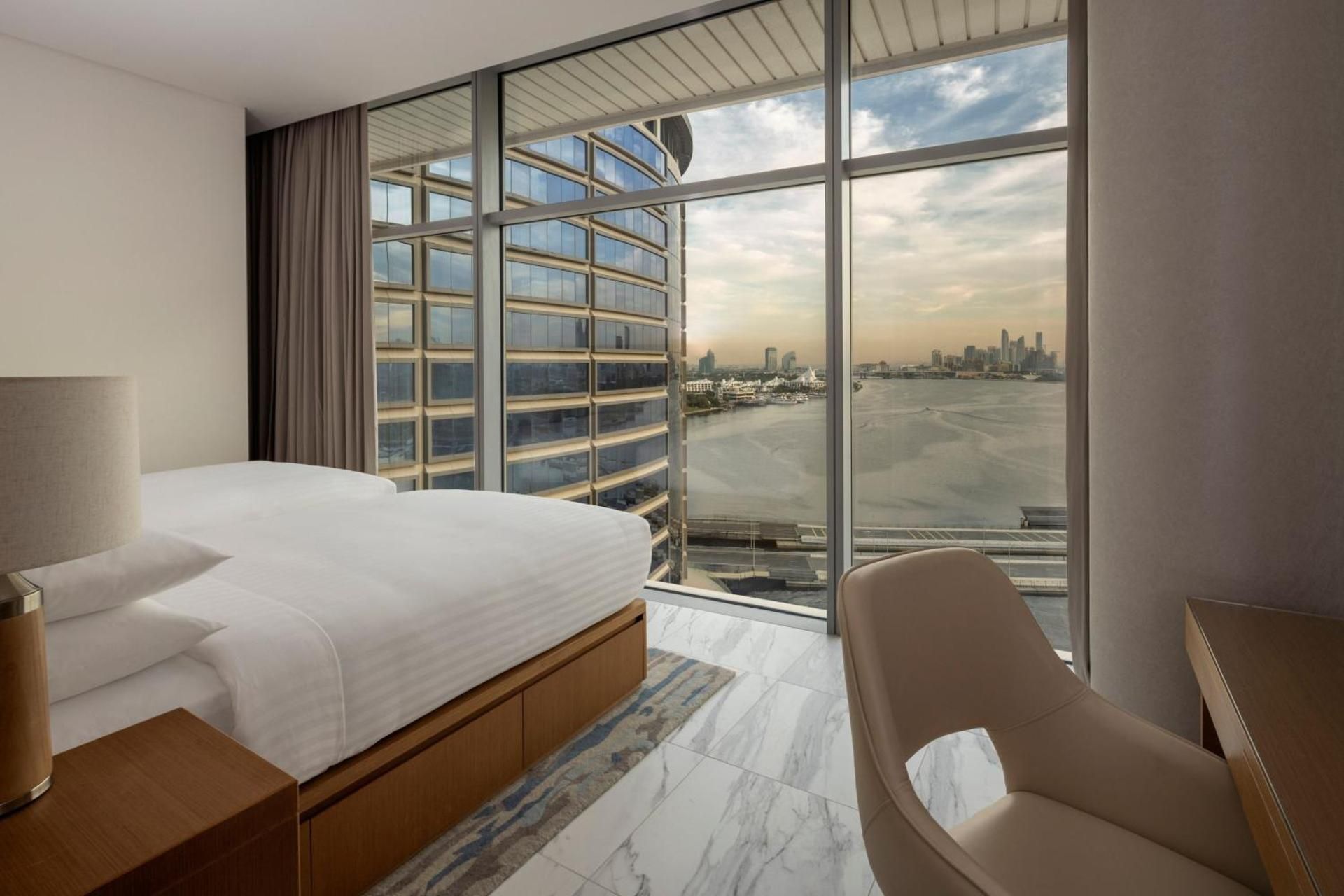 Three-Bedroom Duplex Corner Apartment with Balcony